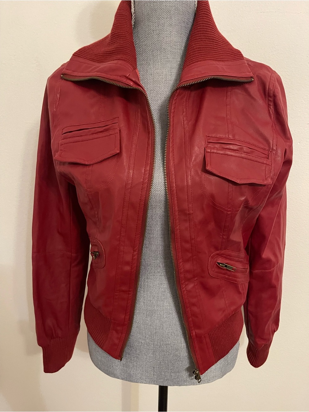 Zenana Outfitters Red Women's Leather Zip-Front Jacket. Size Medium